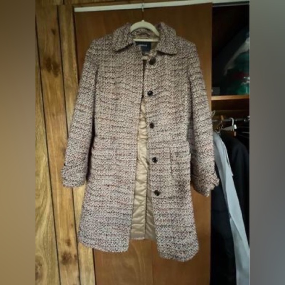 Gorgeous coat Size 4 from Rota, Spain.